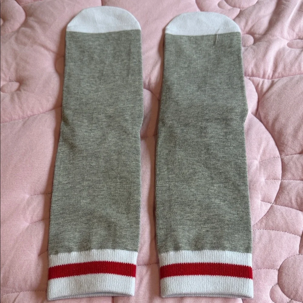N/A comfortable gray